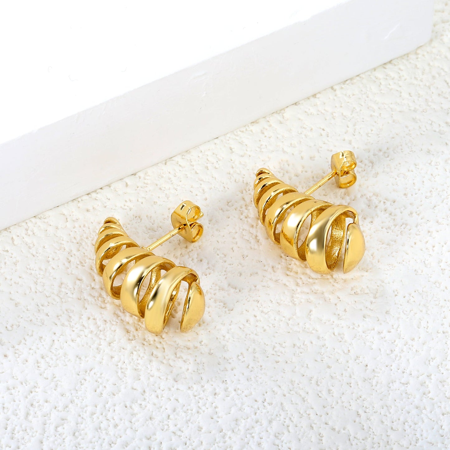 10*23mm spring drop earrings gold color