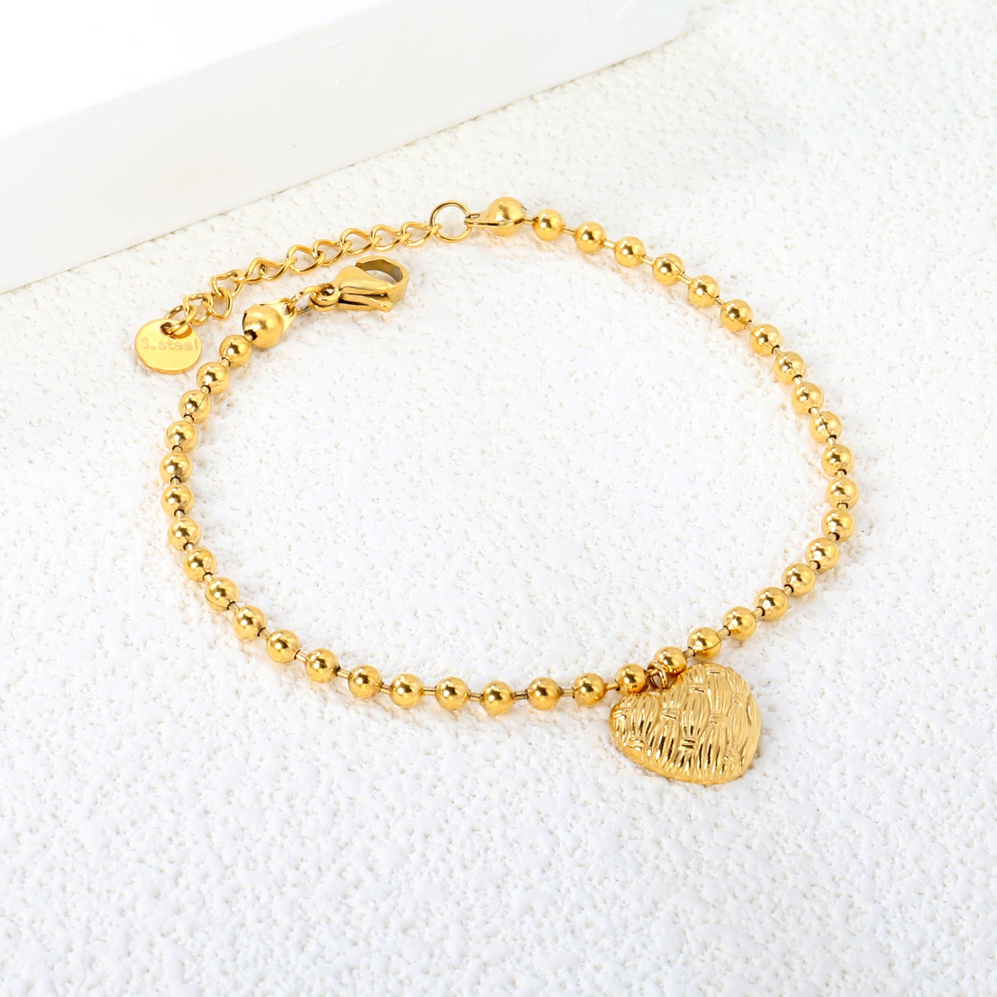 Stainless Steel Bracelet with Heart-shaped Accessories, Waterproof, Hypoallergenic & PVD Plated