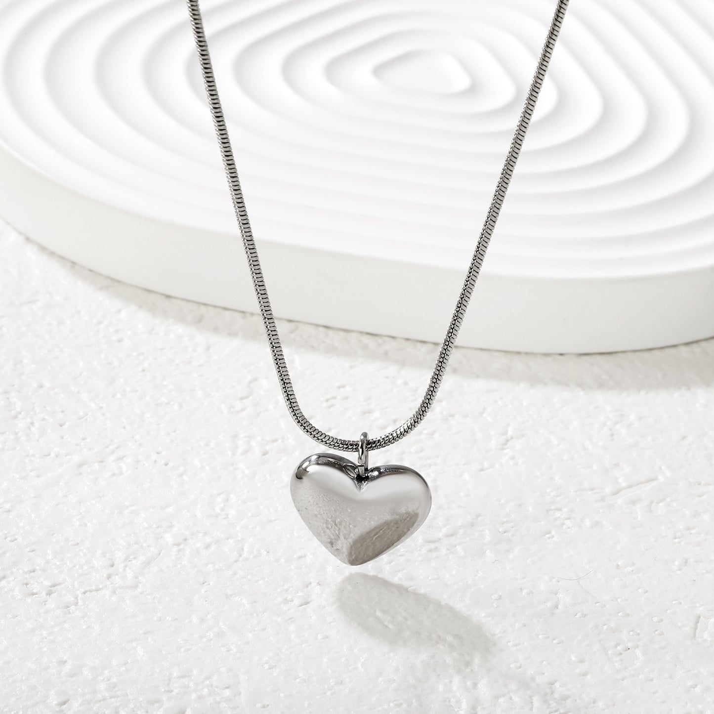 Wholesale Stainless Steel Snake Chain Heart Pendant Necklace – Waterproof Hypoallergenic Jewelry