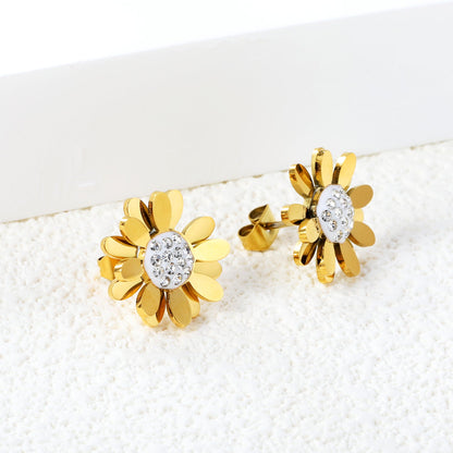 Daisy with White Clay White Diamond Earrings 14.8*14.8mm Gold Color