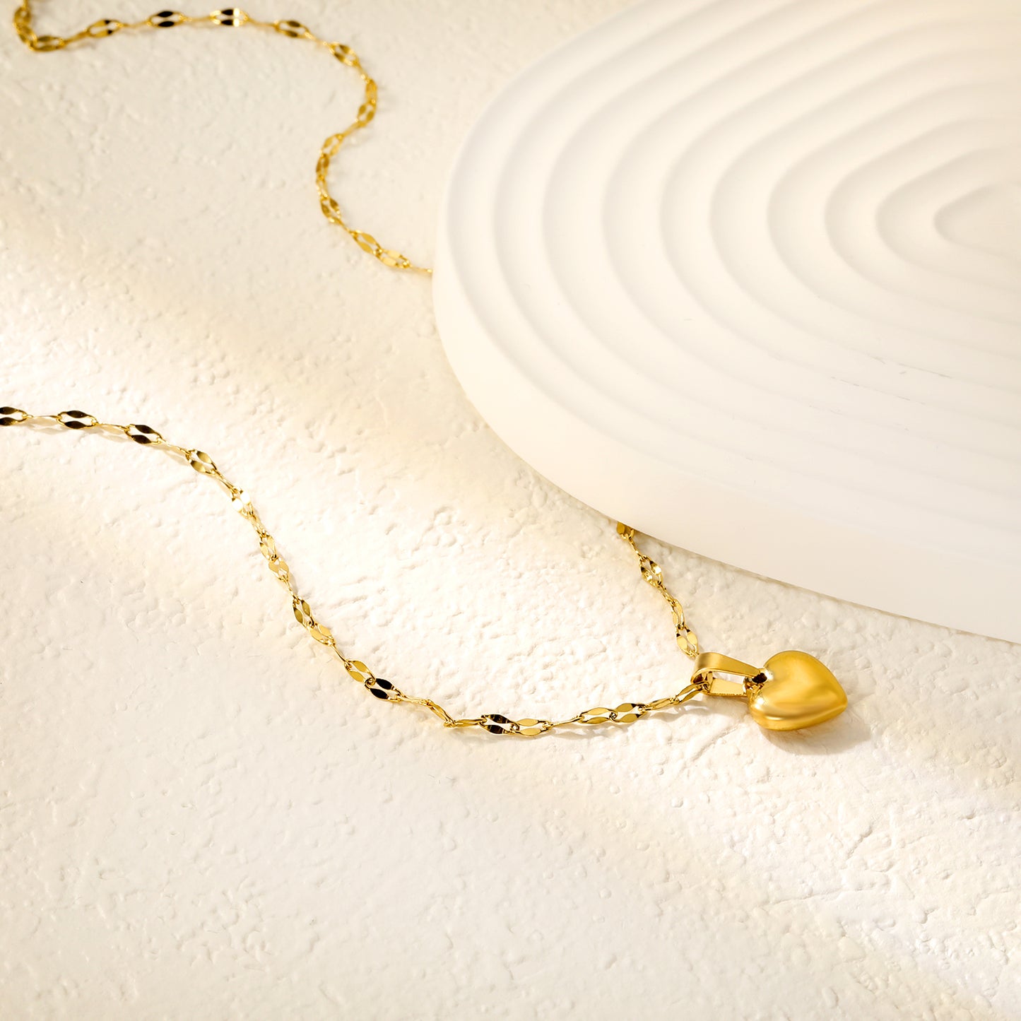 ✨ Wholesale 3D Heart Pendant Necklace - 10.6x11mm Gold Stainless Steel w/ Lip Chain 40+5cm (3.4g)