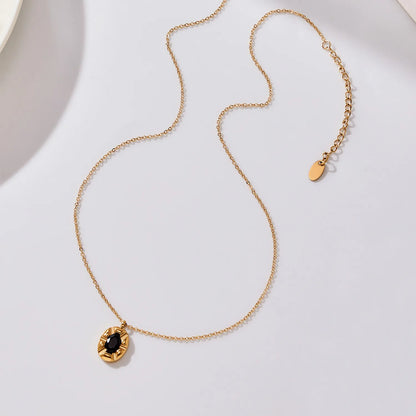 18K Gold Oval Gem Pendant Necklace | 40+5cm Adjustable Chain | 10.4x13.2mm Black Stone Accent | Wholesale Bulk (MOQ 12)