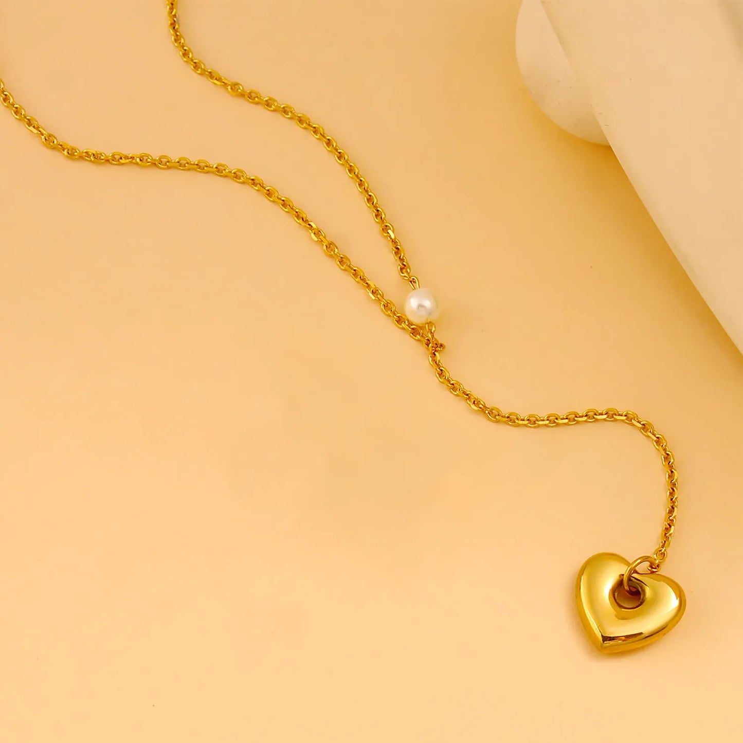 Wholesale Gold Heart & Pearl Lariat Necklace | 40+5cm Chain | 10cm Dangling Heart + 6mm Pearl Detail | MOQ 12