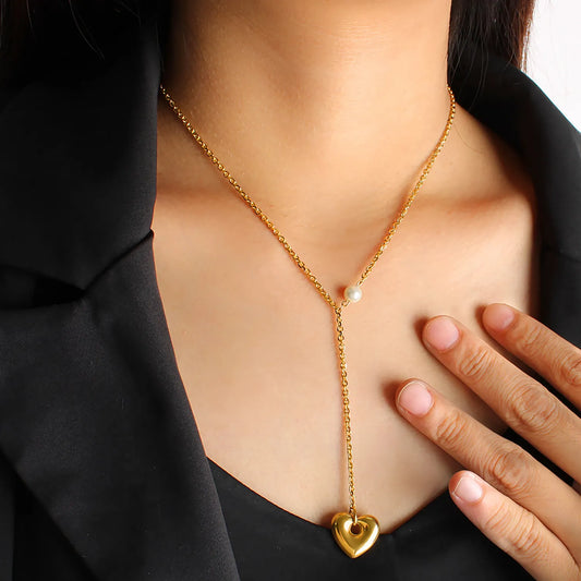 Wholesale Gold Heart & Pearl Lariat Necklace | 40+5cm Chain | 10cm Dangling Heart + 6mm Pearl Detail | MOQ 12