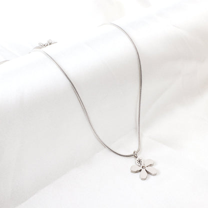 Stainless Steel Peach Blossom Accessory with Diamond Necklace