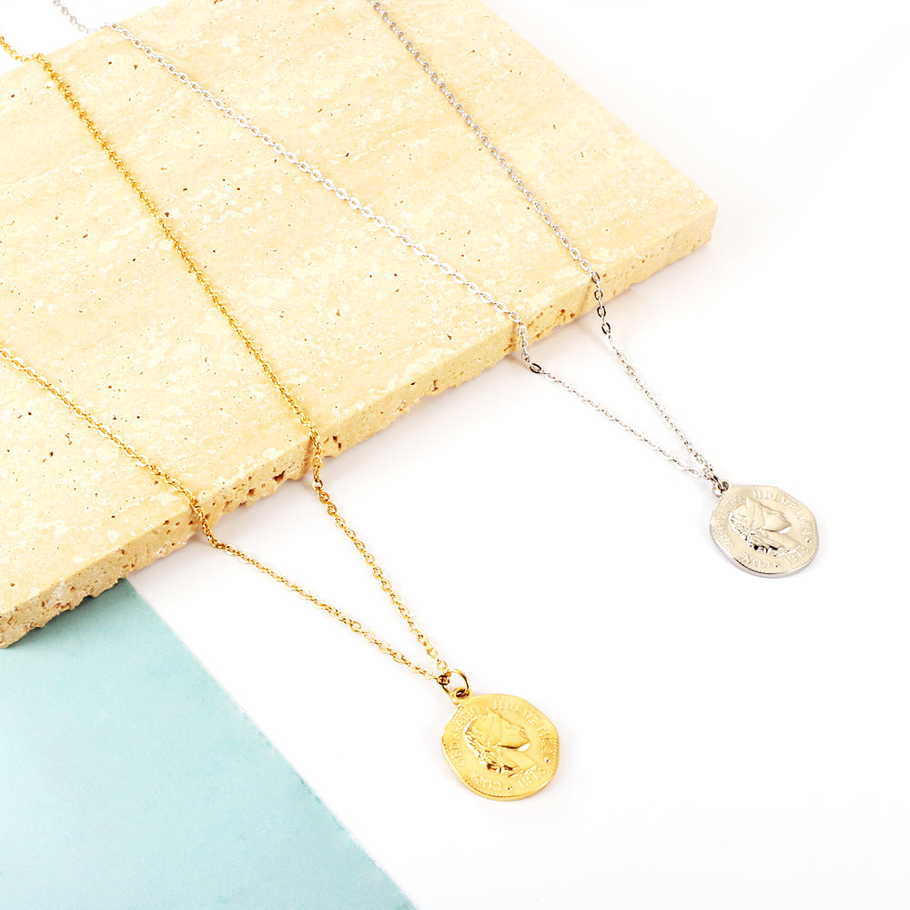 Stainless Steel Round Accessory With Boy Avatar Pattern Necklace
