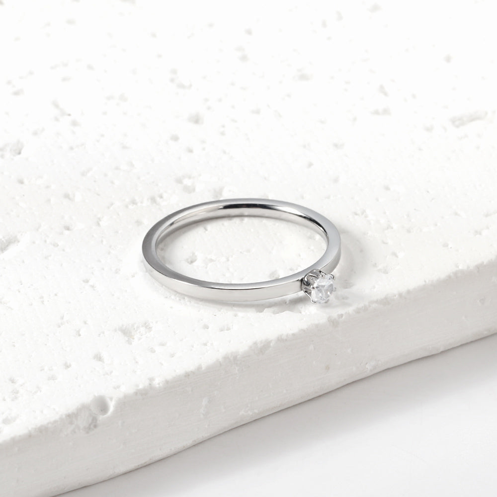 Simple plain ring with multi-color zirconia