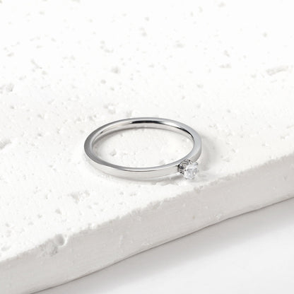 Simple plain ring with multi-color zirconia