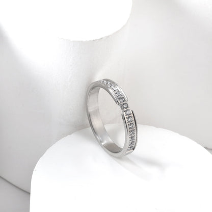 Single ring with multiple small diamonds Gold/steel color