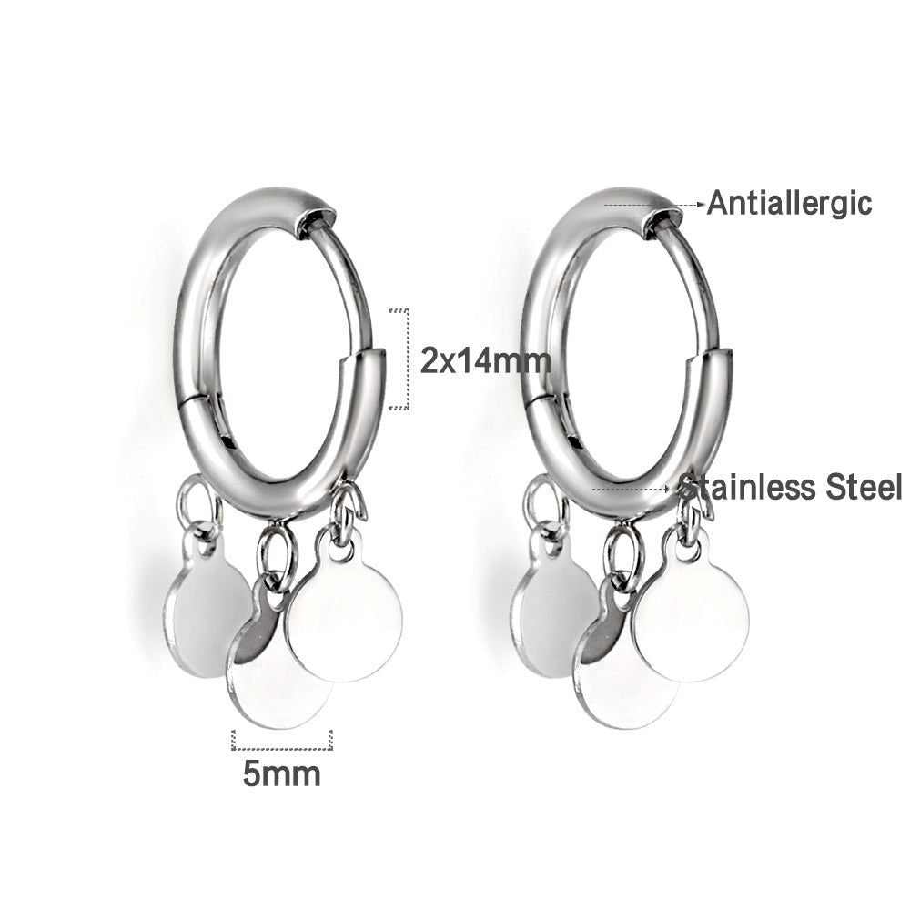 Circle earrings with 3 round accessories