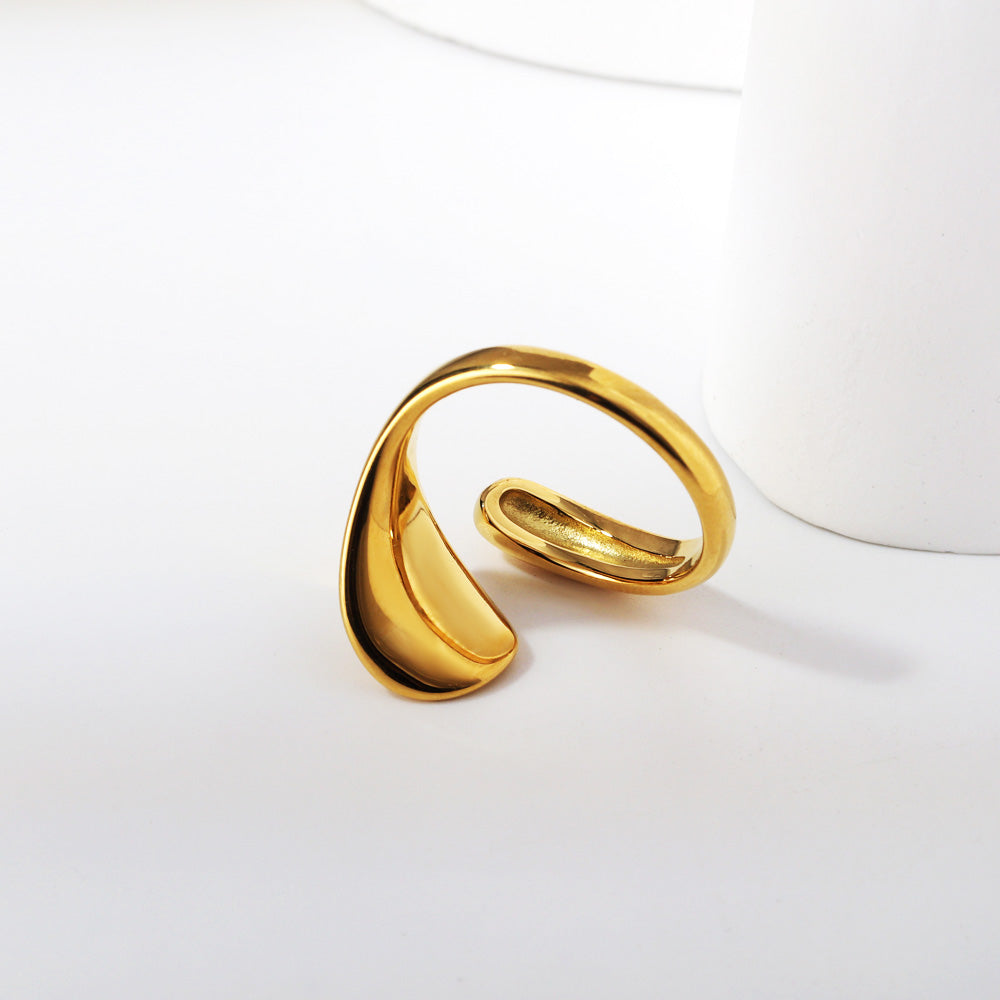ASON Polished Minimalist Scalloped Ring
