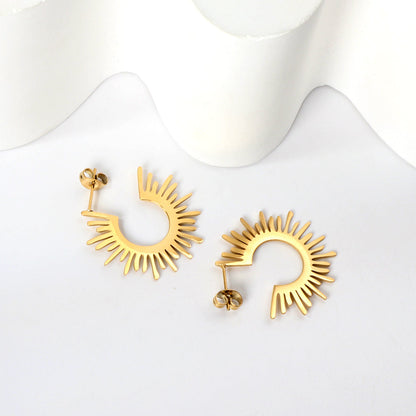 The latest models of gold Earrings fall sense C Earrings