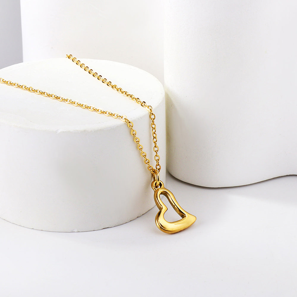 Wholesale Crooked Heart Circle Pendant Necklace 40+5cm