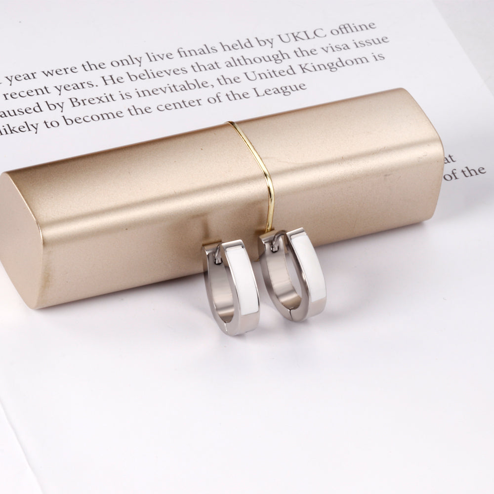 Oval Ear Clips with Black & White Drip Oil 13.5*15.5mm