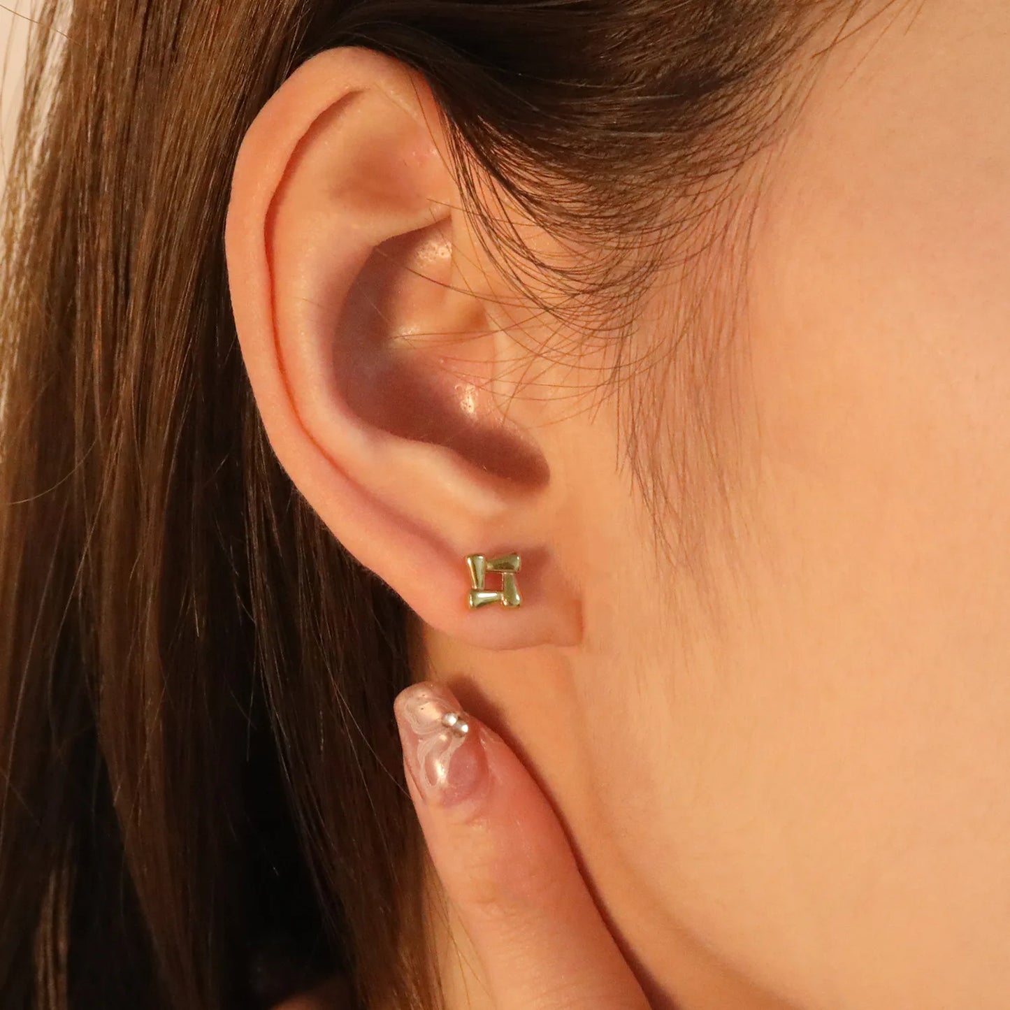 Wholesale 18K Gold Plated Stainless Steel Jewelry Minimalism Hollow Square pattern zircon Stainless Steel Screwback Earrings Women