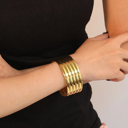 ✨💫 Wholesale 29mm 60mm ID Gold Bangle | Smooth Twist Design | Stainless Steel Cuff