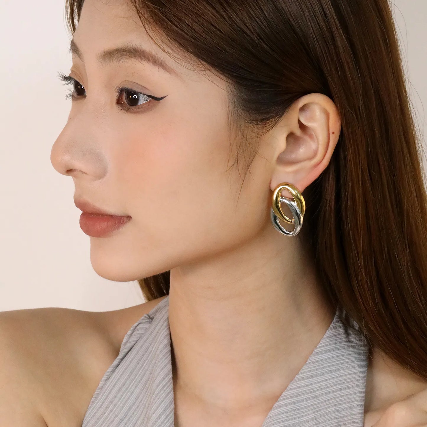 ✨ Wholesale Circle Stud Earrings | 21.5x33.3mm Two-Tone Hoop Design | Gold Plated Stainless Steel | Minimalist Geometric Jewelry Bulk