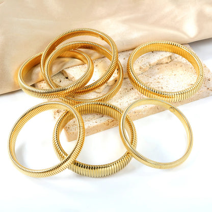 ✨ 18K Gold PVD Bangle Bracelet With Four Width Size Wholesale (MOQ 12+) | Stainless Steel 🌍 | Hypoallergenic Cuff & Chain Bangles