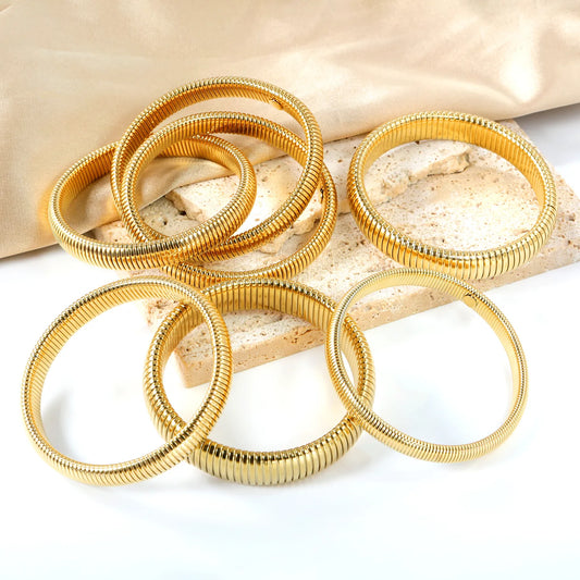✨ 18K Gold PVD Bangle Bracelet With Four Width Size Wholesale (MOQ 12+) | Stainless Steel 🌍 | Hypoallergenic Cuff & Chain Bangles