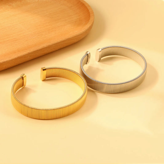 ✨ 63x11.8mm 18K Gold PVD & Silver Tone Bangle Bracelet Wholesale (MOQ 12+) | Stainless Steel 🌍 | Hypoallergenic Cuff & Chain Bangles