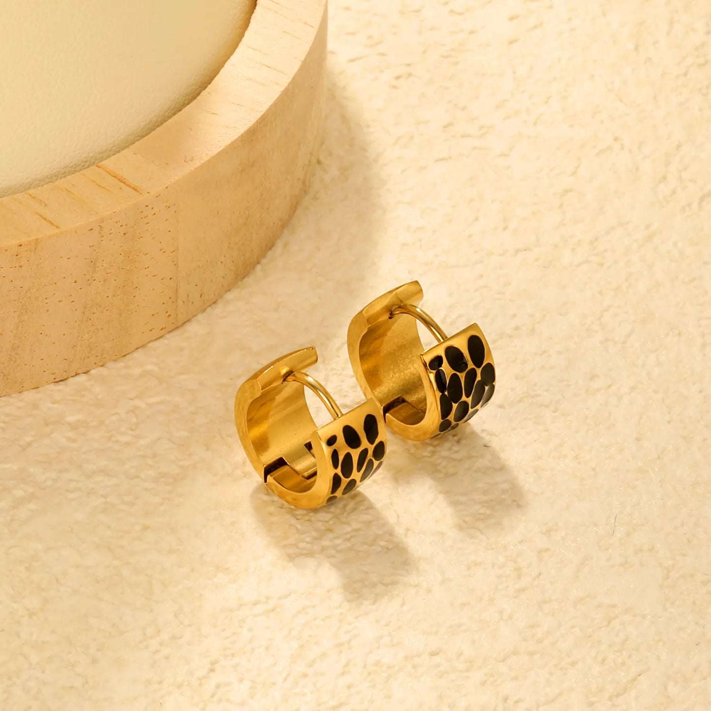 ✨Wholesale 7mm Gold Enamel Drip Ear Cuffs 🐆 | 2.4mm Thick | 9mm Inner Diam | Leopard/Pink/Blue | Stainless Steel Bulk
