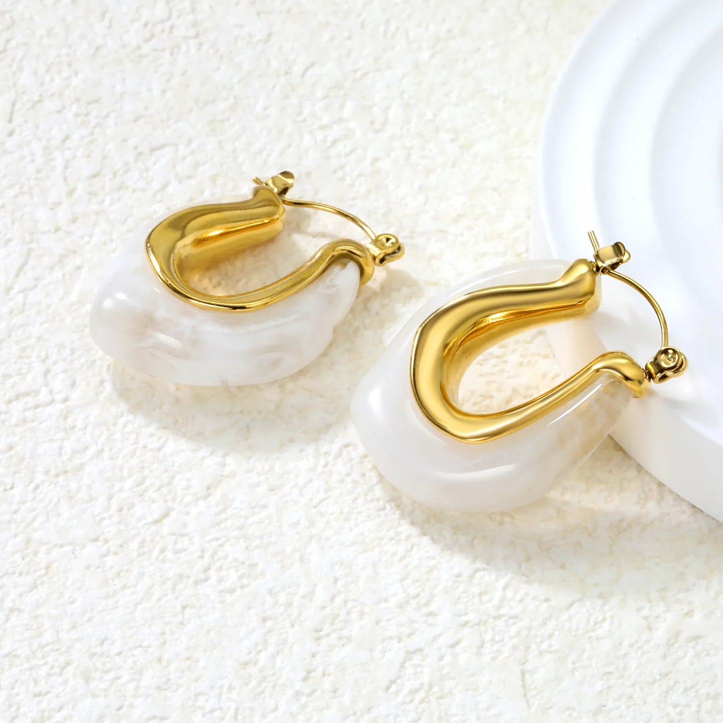 ✨Wholesale Gold Resin Ear Cuffs: 24x27.2mm U-Shape White/Smoky/Amber Resin Inlays | Stainless Steel No-Piercing Boho Jewelry Bulk
