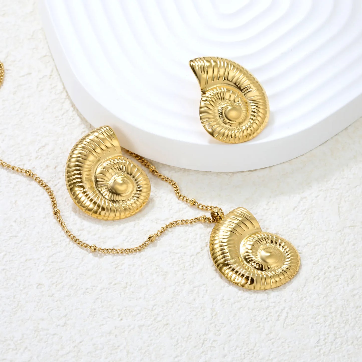 🌊 Gold Seashell Earring & Pendant Set Stainless Steel Conch Jewelry | 28mm Earrings, 27.4mm Necklace, 40+5cm Bead Chain | Wholesale Boho