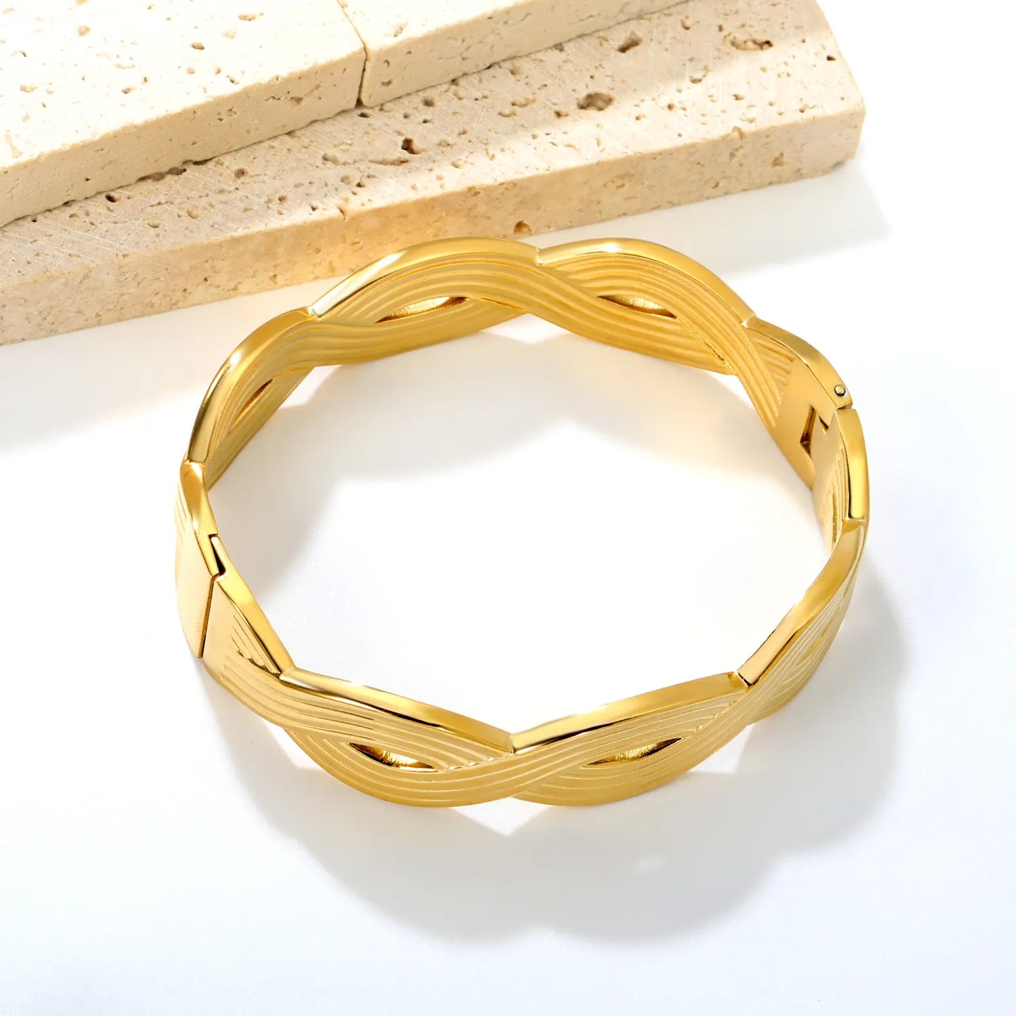 Twisted‑Ribbed Intertwined Hinged Bangle | 18K Gold Plated Stainless Steel | Chunky Statement Bracelet Wholesale