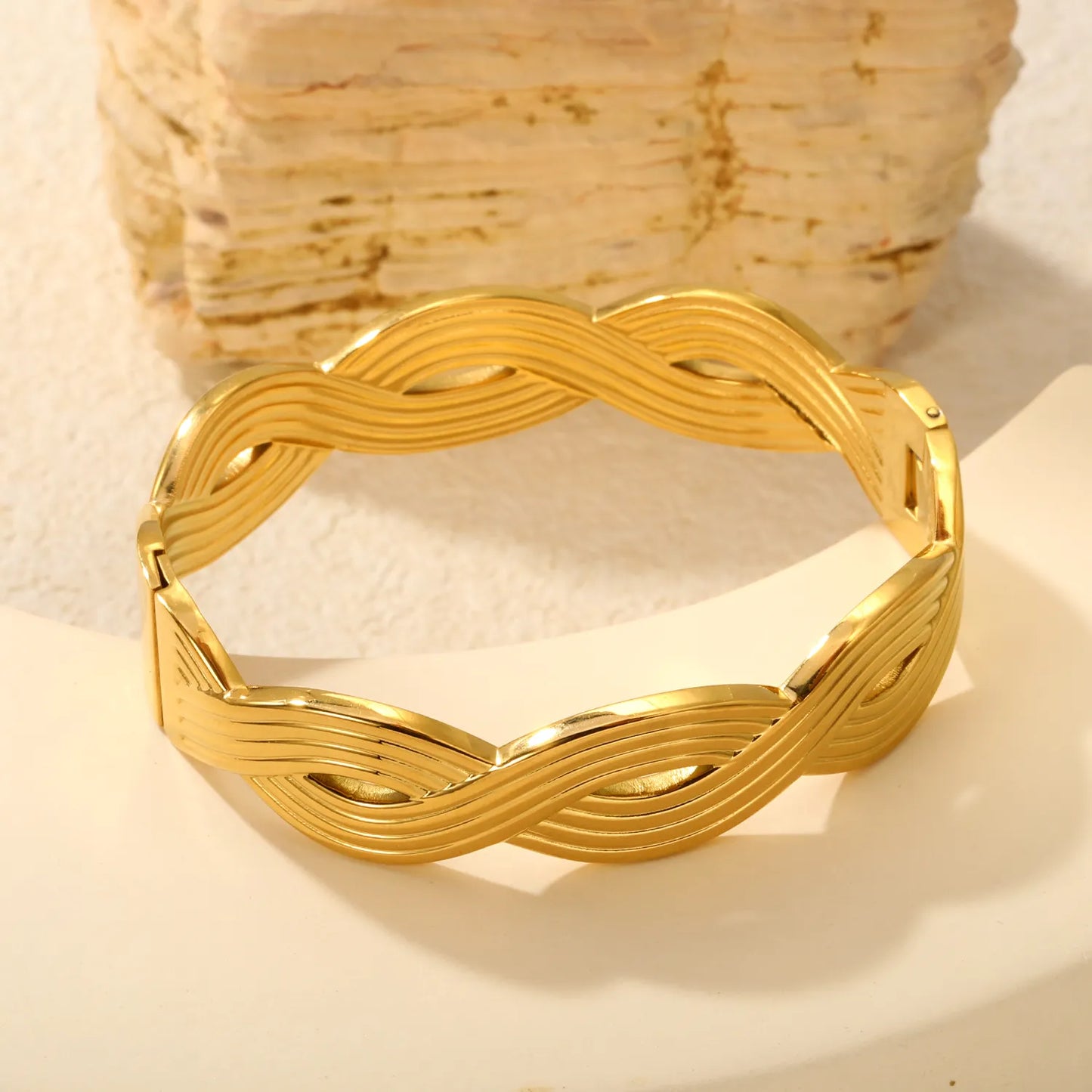 Twisted‑Ribbed Intertwined Hinged Bangle | 18K Gold Plated Stainless Steel | Chunky Statement Bracelet Wholesale