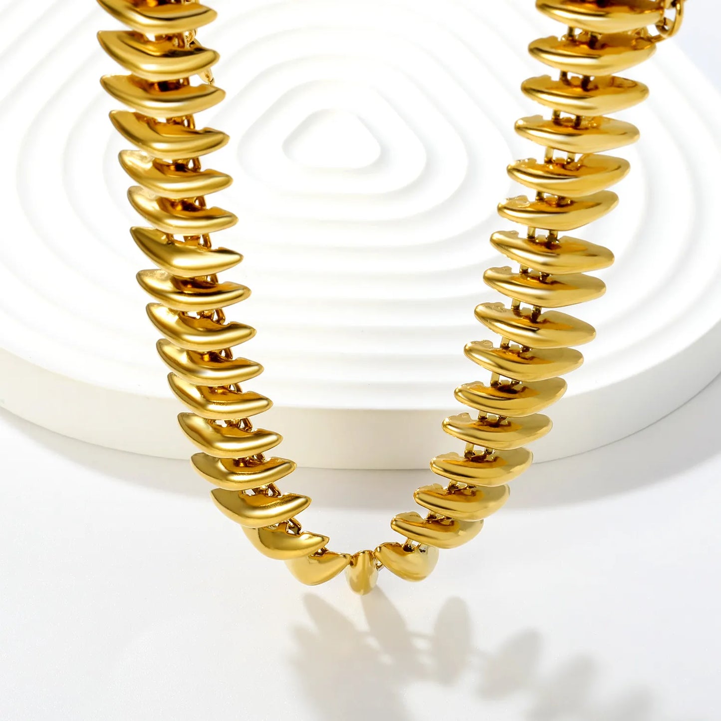 Flat Disc Pebble Beaded Statement Necklace | 18K Gold Plated Stainless Steel Necklace for Wholesale