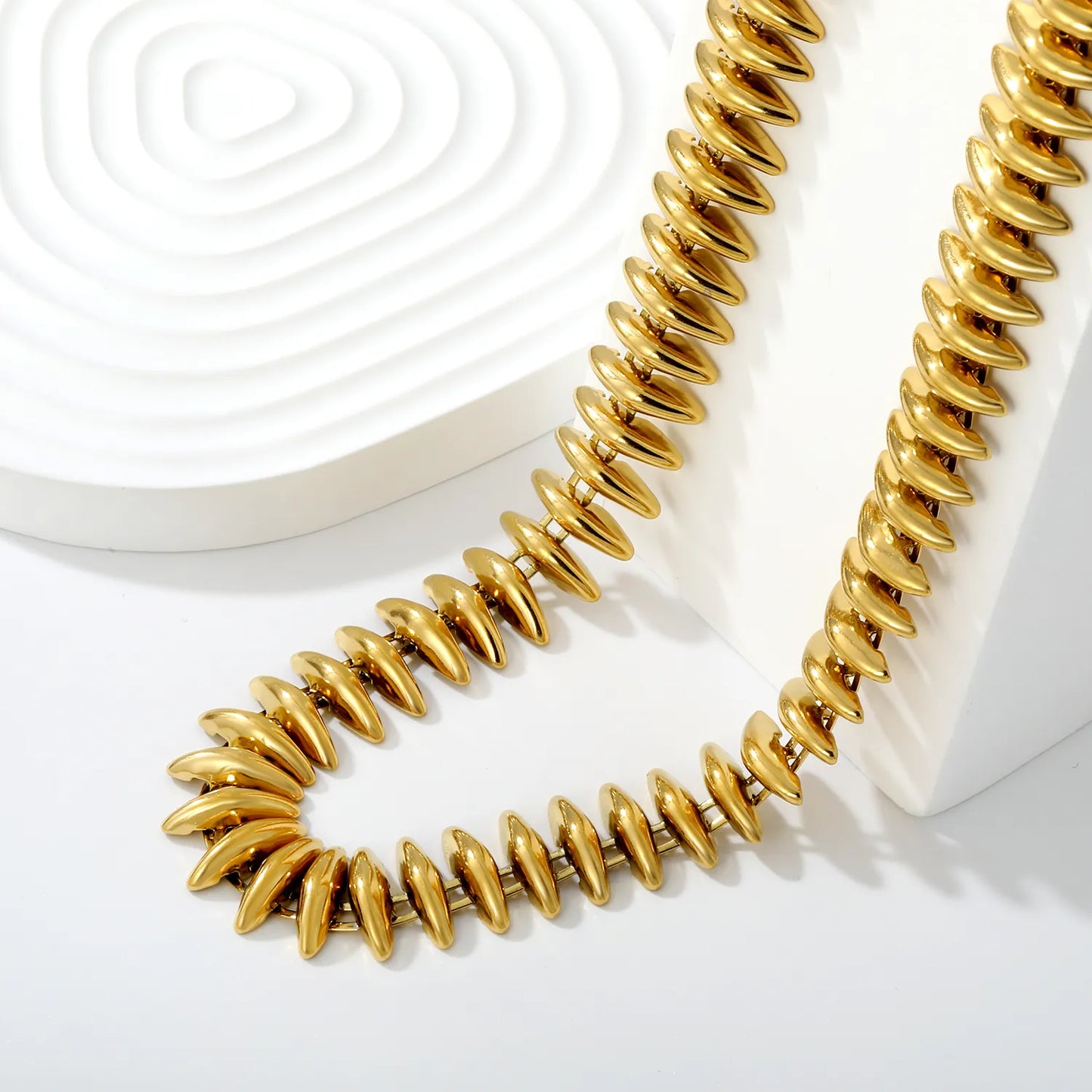 Flat Disc Pebble Beaded Statement Necklace | 18K Gold Plated Stainless Steel Necklace for Wholesale