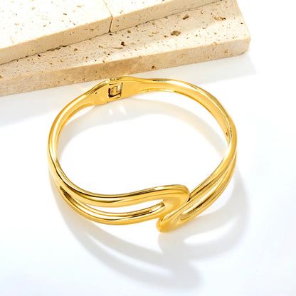 Sculptural Double Curved Spring‑Hinge Cuff Bangle | Two Colors Options | MOQ 12