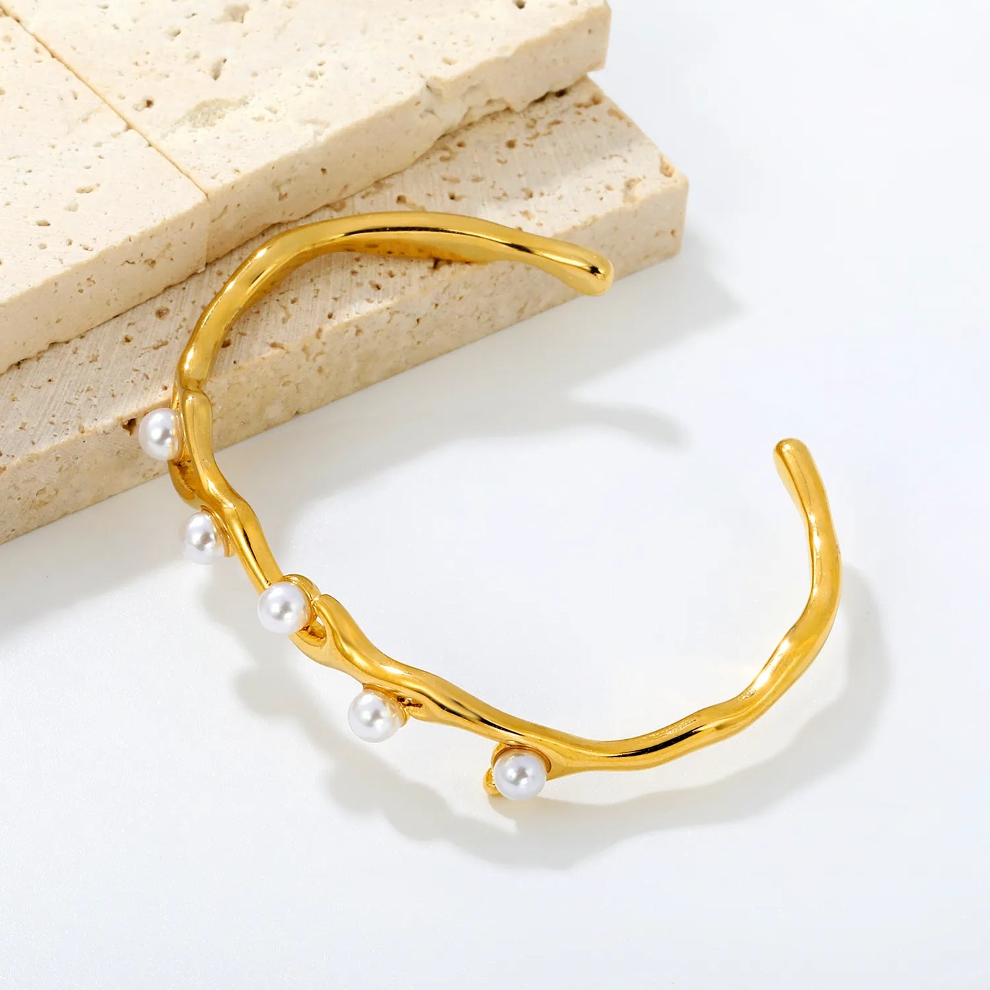 18K Gold Plated Irregular Twisted Branch 5pcs Pearl Open Cuff Bangle | legant Nature Inspired Statement Bracelet Wholesale MOQ 12
