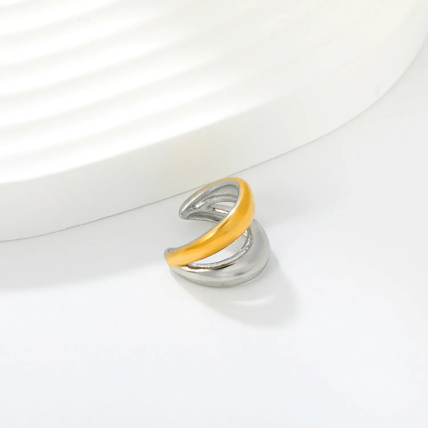 Double Curved Band Non-Piercing Ear Cuff | 2 Colors | Wholesale MOQ 12
