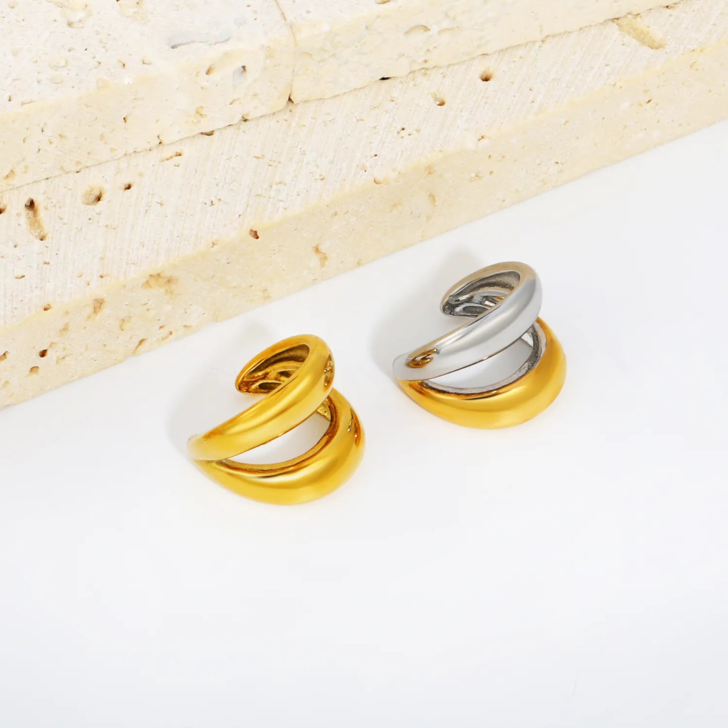 Double Curved Band Non-Piercing Ear Cuff | 2 Colors | Wholesale MOQ 12