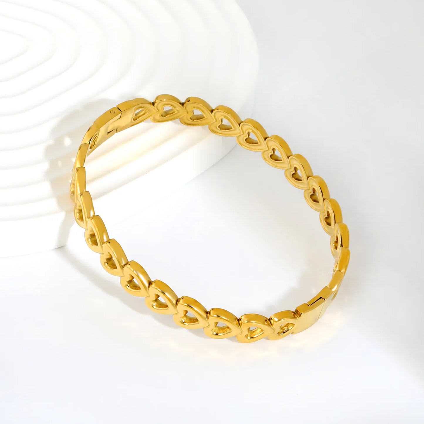 Romantic Hollow Cutout Heart Link Hinged Bangle | 18K Gold Plated Stainless Steel | Wholesale Order MOQ 12