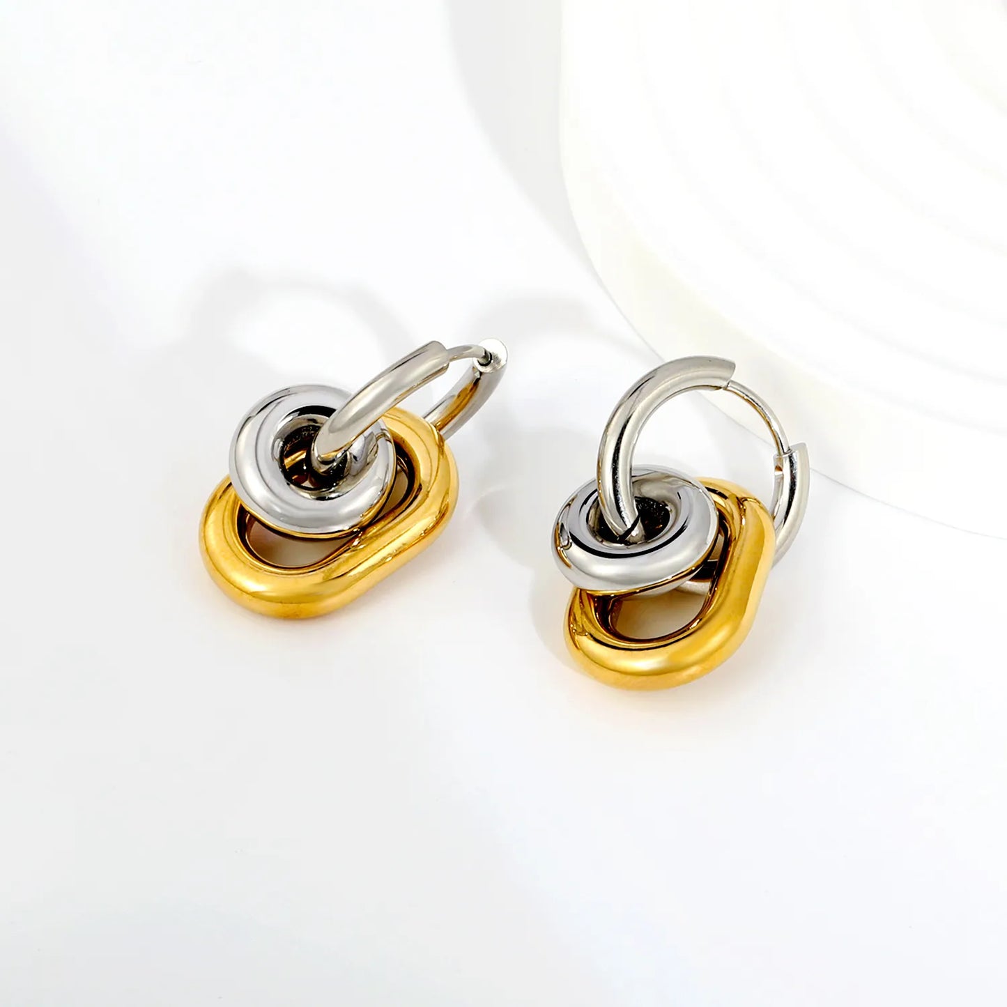 Interlocked Oval Link Dangle Huggie Earrings 14×20mm | 18K Gold Plated & Two-Tone Stainless Steel | Chunky Chain Drop Hoops | Wholesale MOQ 12