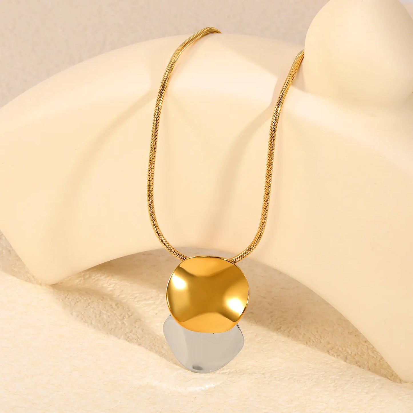 Dual Overlapped Irregular Concave Disc Pendant Snake Chain Necklace | 2 Colors Available | Adjustable 45+5cm | Wholesale MOQ 12