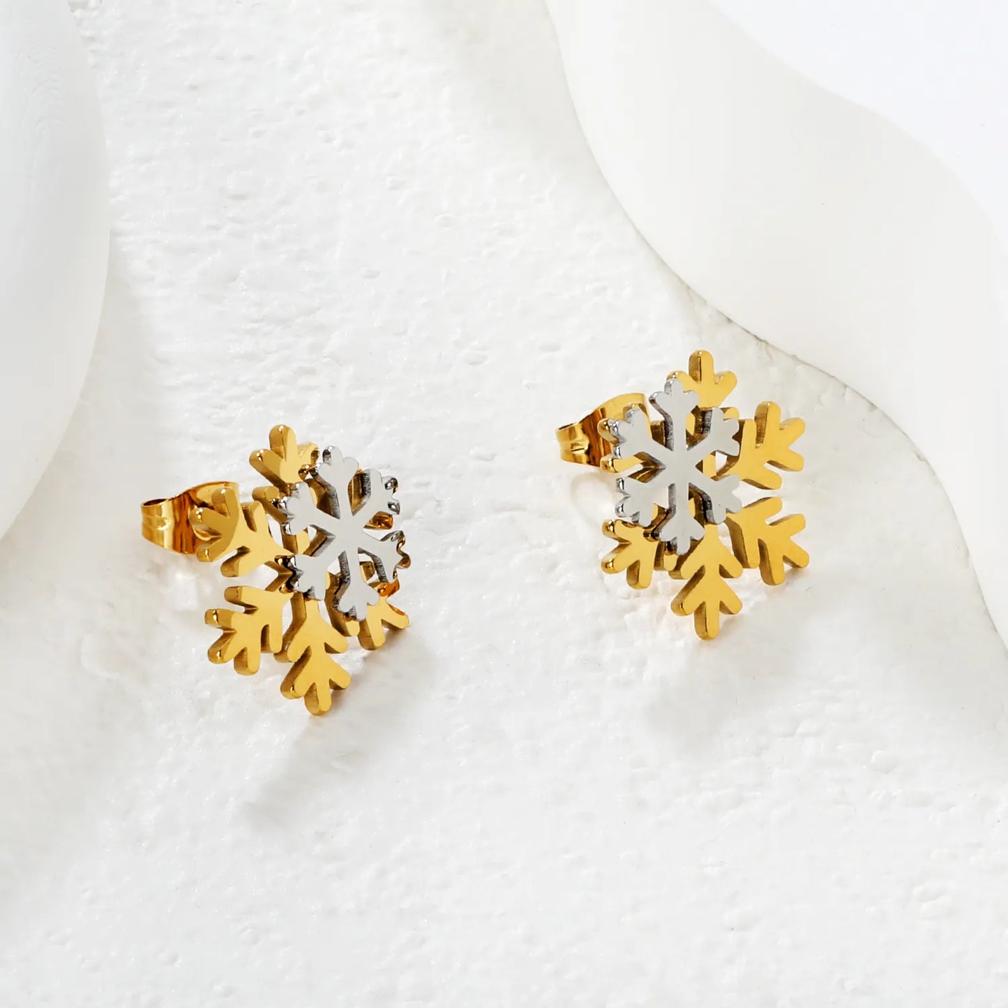 Wholesale Two-Tone Snowflake 18K Gold Plated Stud Earrings Bulk Order MOQ 12