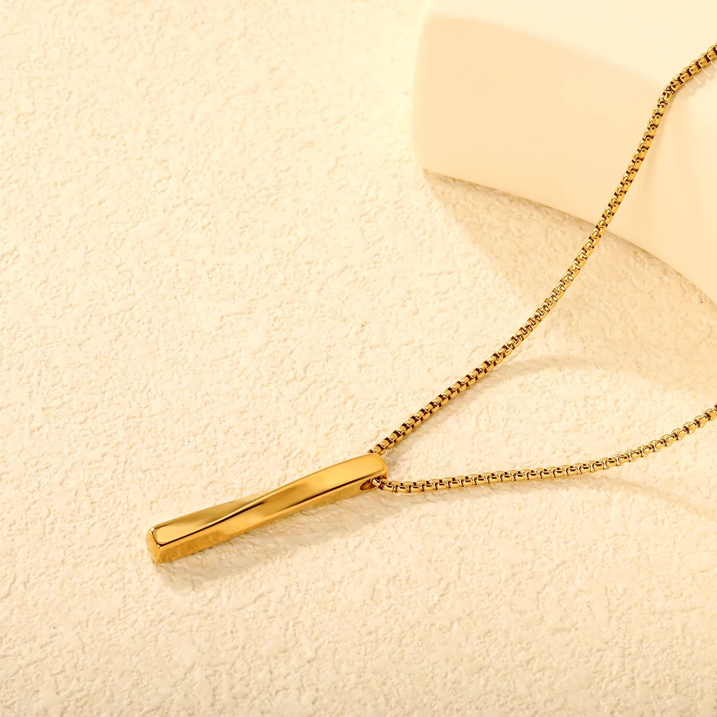 Minimalist Twisted Vertical Bar Pendant Necklace | 18K Gold Plated | Wholesale Bulk Order MOQ 12