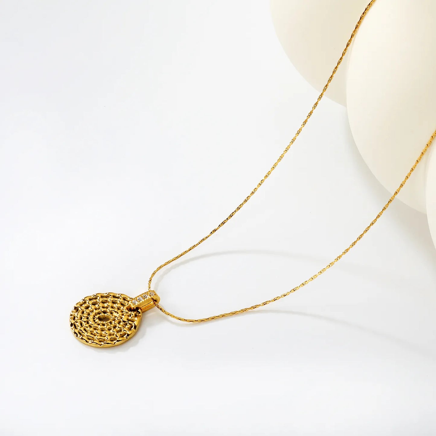 18K Gold Plated Textured Open Disc Crystal Pendant Necklace | Wholesale MOQ 12