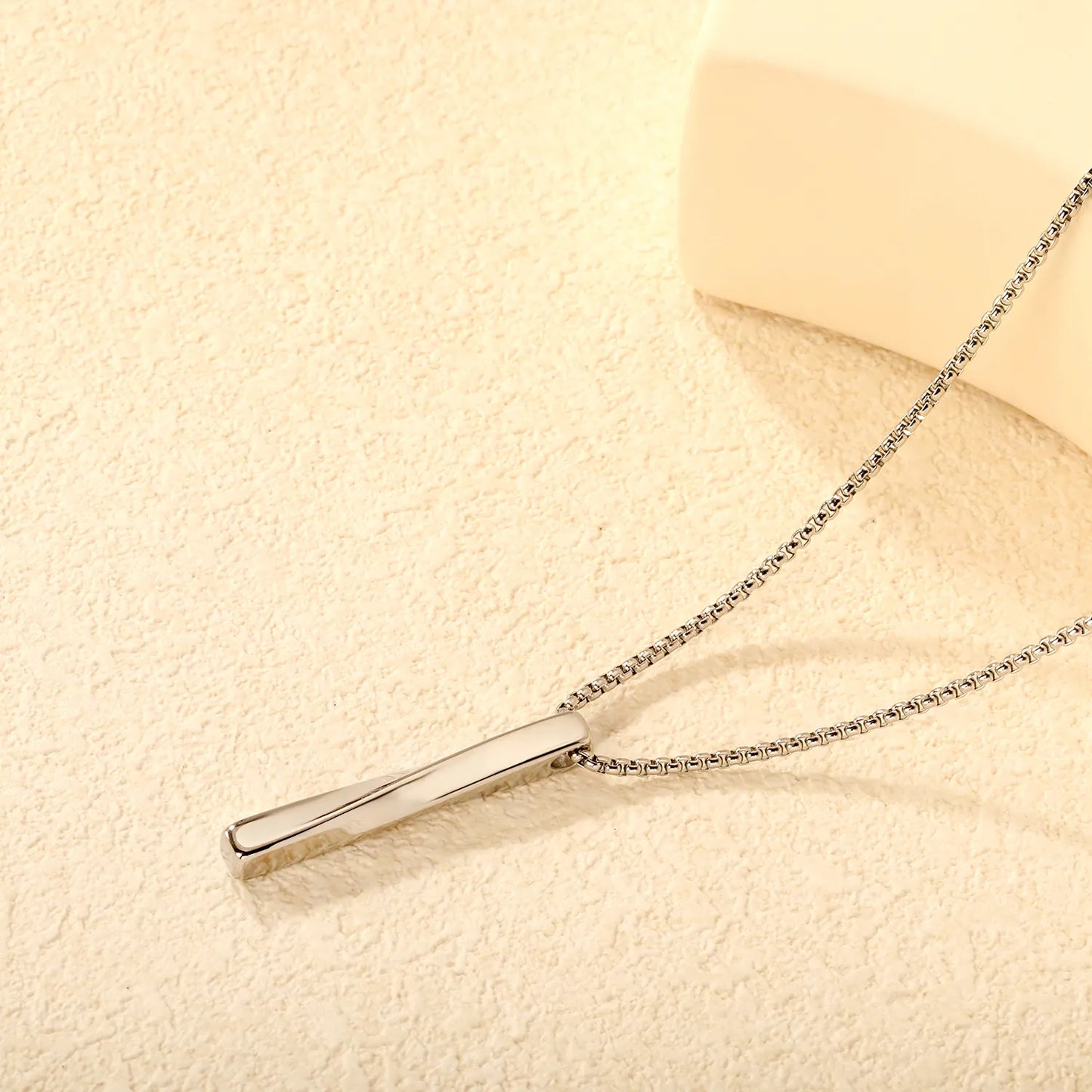 Minimalist Twisted Vertical Bar Pendant Necklace | 18K Gold Plated | Wholesale Bulk Order MOQ 12