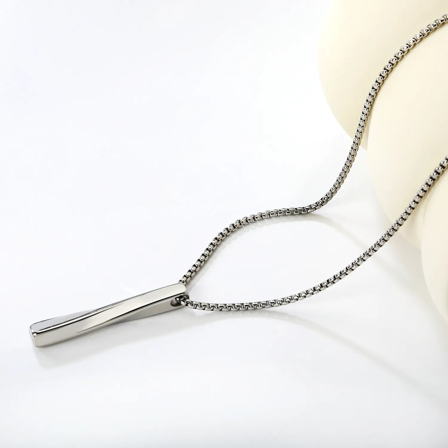 Minimalist Twisted Vertical Bar Pendant Necklace | 18K Gold Plated | Wholesale Bulk Order MOQ 12