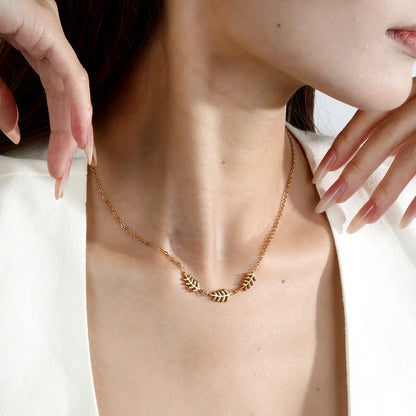 Textured Three Fern Leaf Bar Pendant Necklace | Adjustable 40+5cm | 18K Gold Plated Stainless Steel | Wholesale MOQ 12