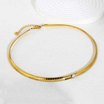 Single-CZ Choker Necklace | Adjustable 40+5cm | Wide 6mm Herringbone Chain | Tarnish-Resistant 18K Gold Plated | Wholesale MOQ 12
