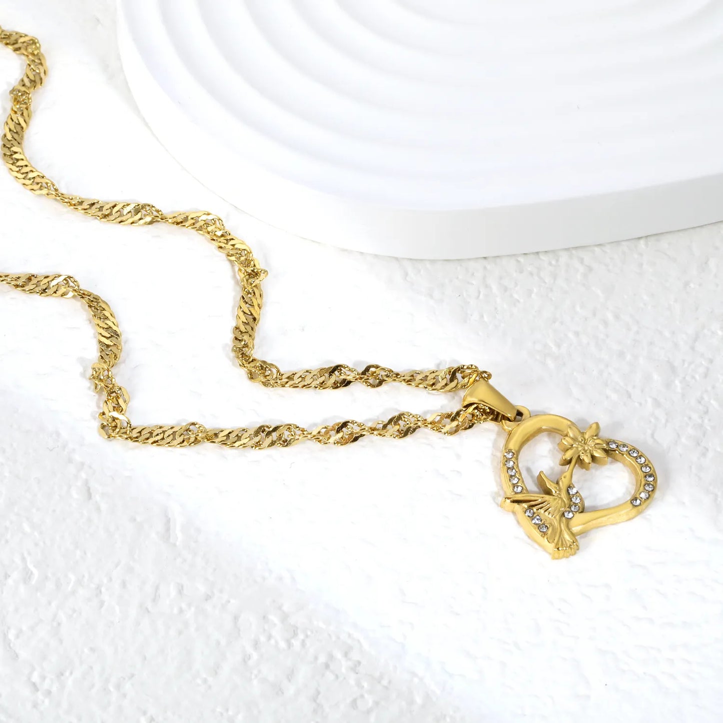 Wholesale CZ Hummingbird & Heart Pendant Necklace Adjustable 45+5cm | 3mm Twisted Cuban Chain | 18K Gold Plated | MOQ 12