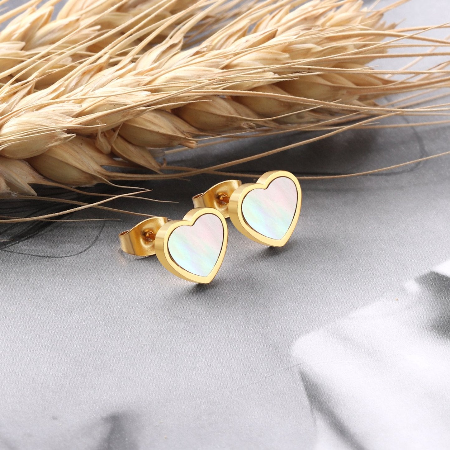 ASON Heart White Shell Piercing Stud Earring Stainless Steel Earrings Gold Color for Fashion Women Girl Jewelry Accessories
