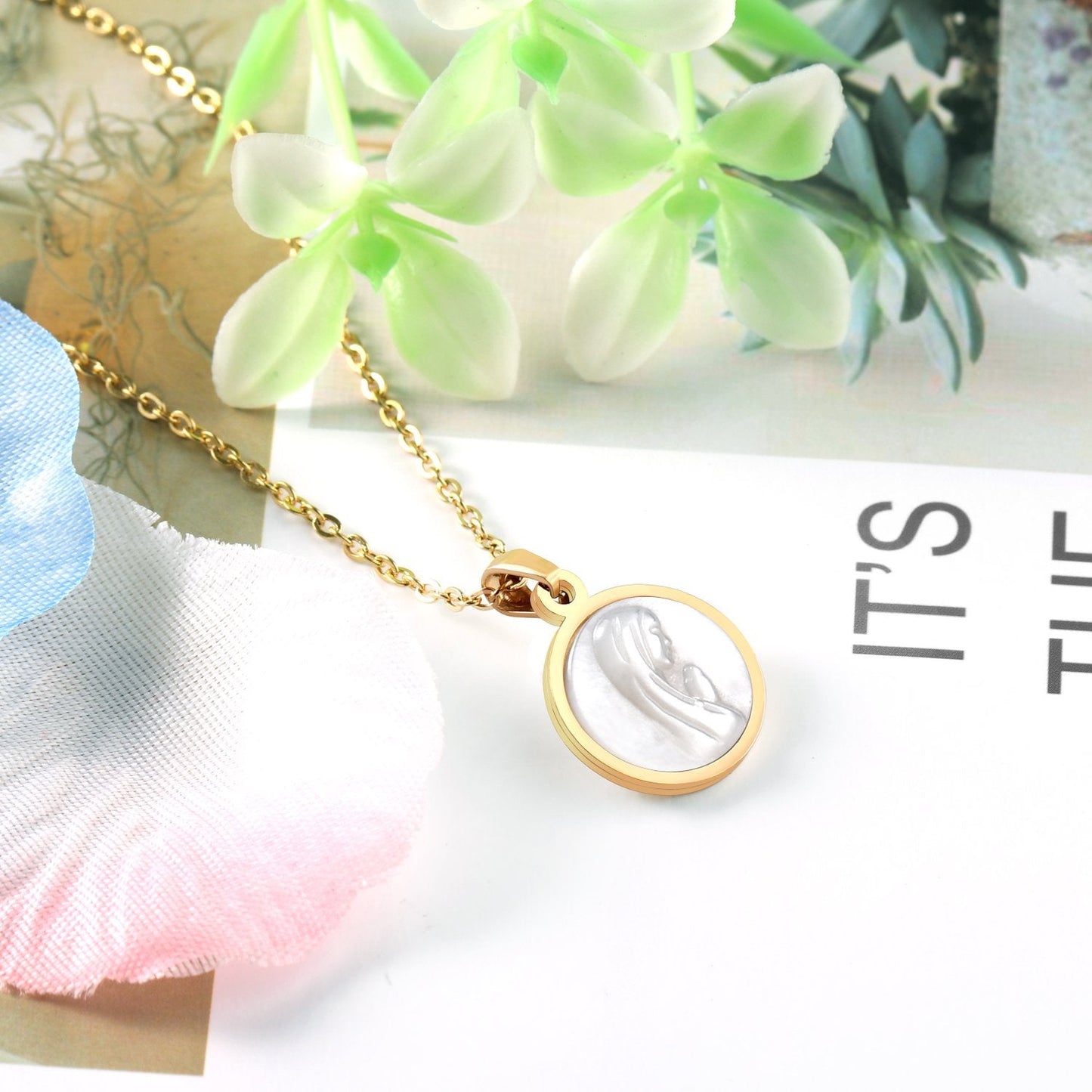Girl Prayer Gold Necklaces Stainless Steel Shell Pendant Necklace For Women Jewelry Chain Necklace Collar Collier