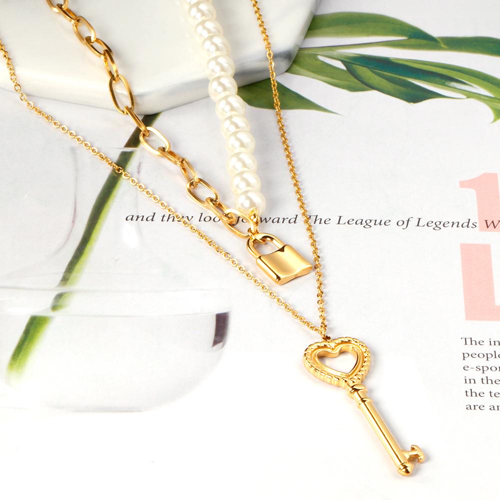 Fashion Lock With Key Double Pendant Necklaces For Women Imitation Pearl Chain Necklace Popular Jewelry 2021 Hot