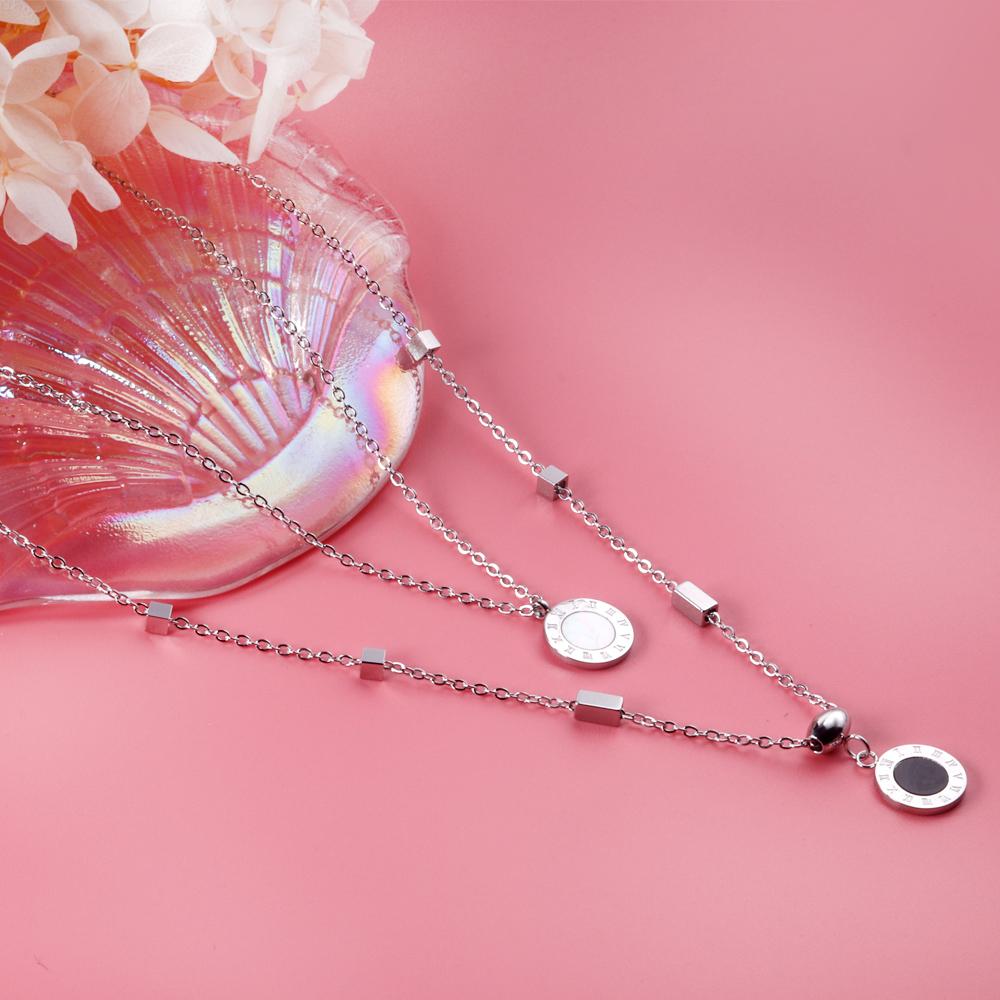 New Design Romantic Double Pendant Necklace For Women Design Roman Numerals Trendy Black And White Shell Collier